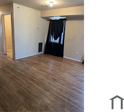 3 bed, 9999 sqft, $2,900 — Photo 3
