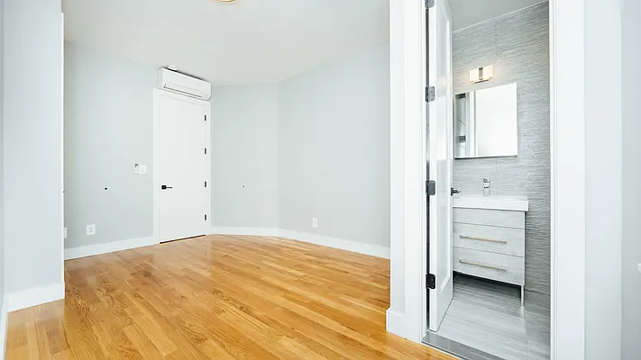 Rented by Nooklyn NYC LLC | media 11