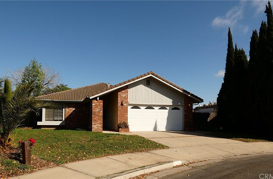 1st image of 516 La Paz Cir