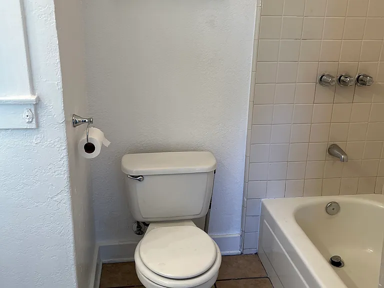 121 S Avenue 58 #123-1/2 — Photo 11