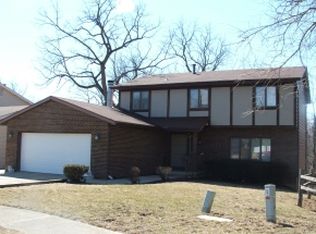 2287 Valley View Pl, Decatur, IL 62522