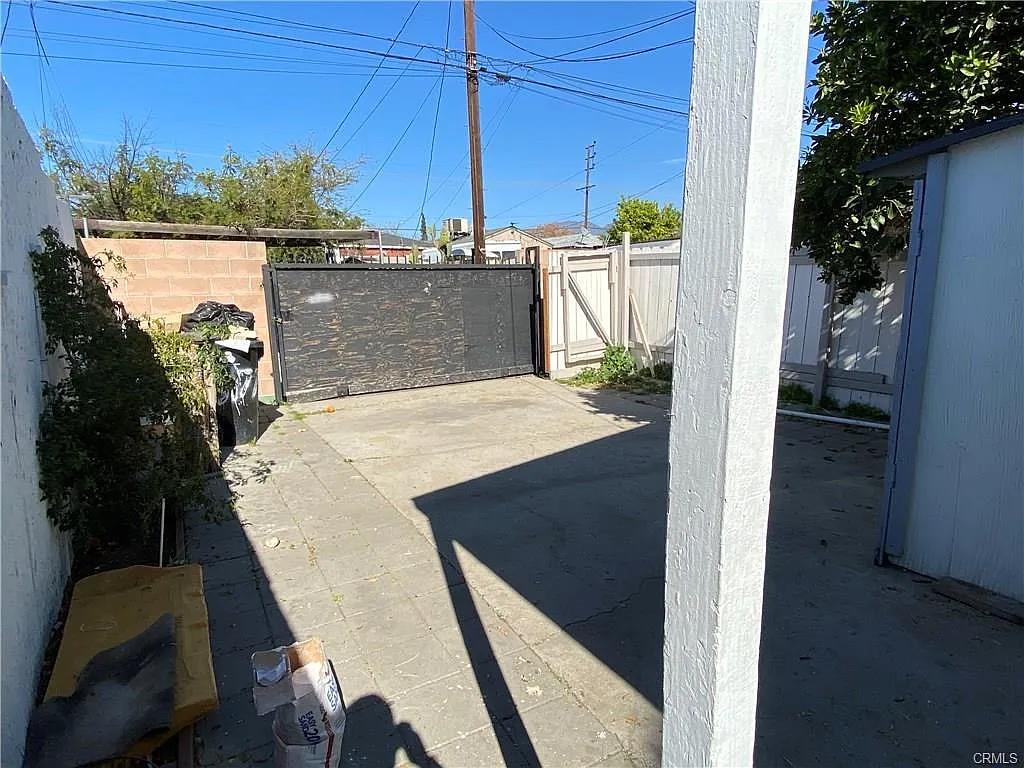 1 bed, 594 sqft, $2,000 — Photo 3