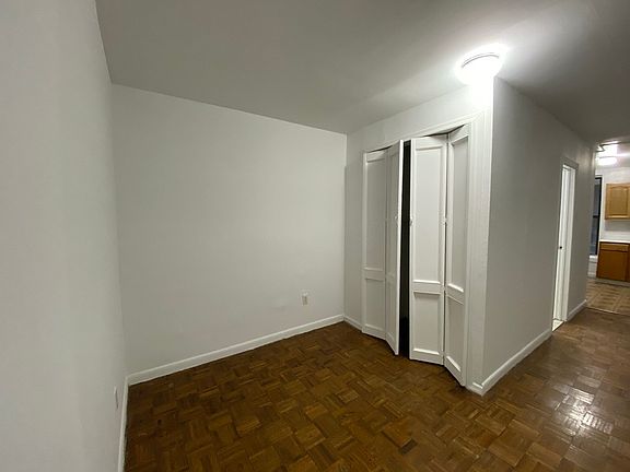 3rd image of 416 W 56th St APT 5