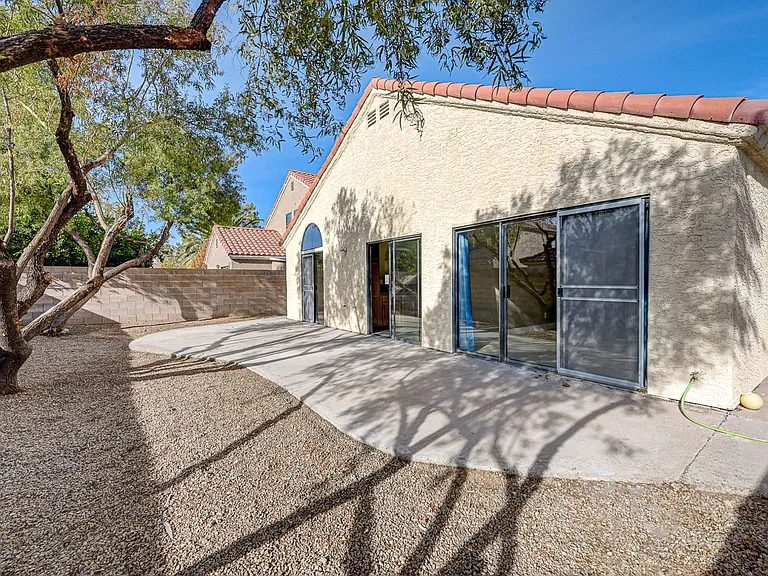 2723 Lovington Dr — Photo 36