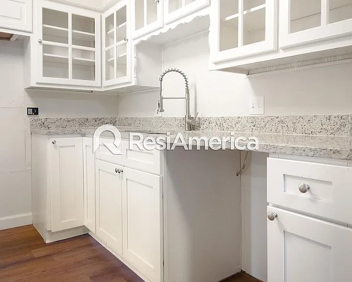 940 Dillworth St — Photo 8