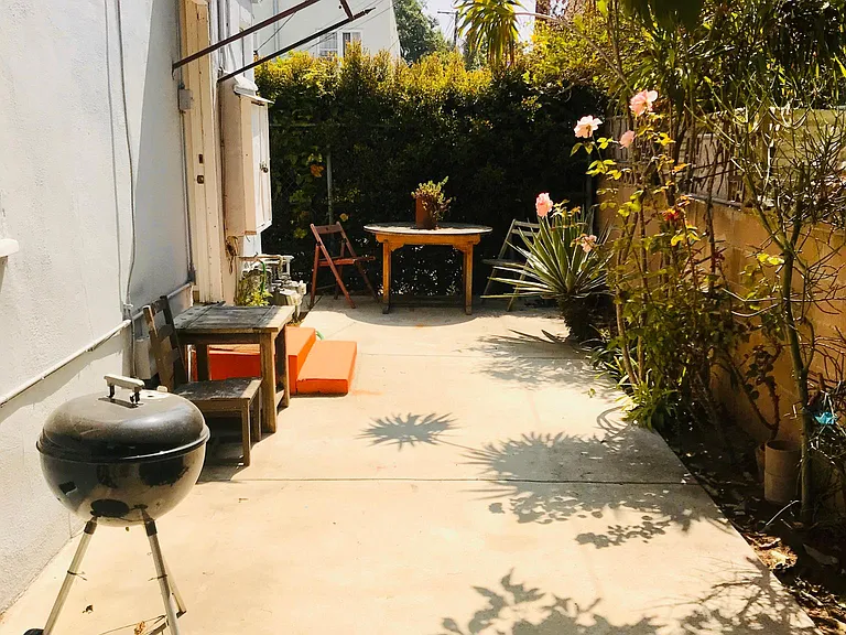 Backyard Patio Entertaining Area
