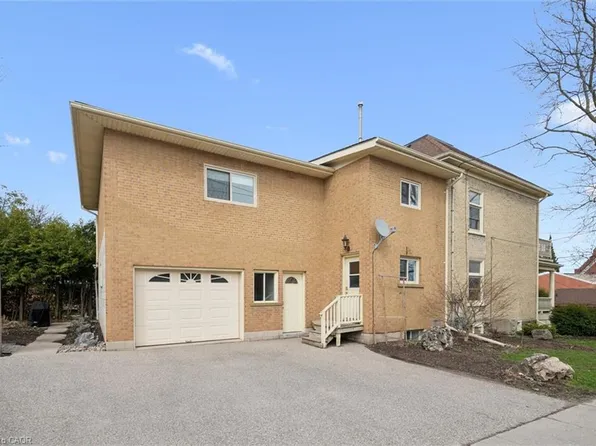 16 Hampton St, Woolwich, ON N3B 1X9