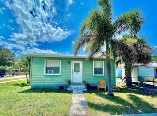 1092 NE Rio Ave, Jensen Beach, FL 34957