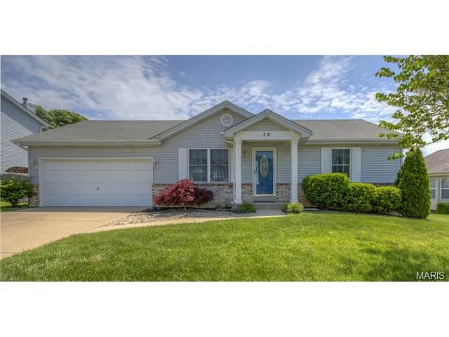 24 Jacqueline Cir photo 1