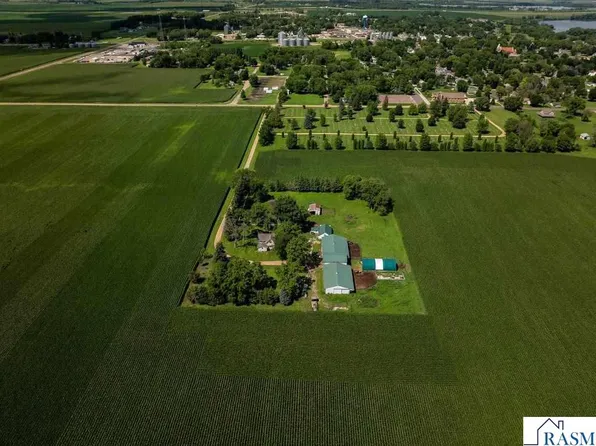 725 110th St, Sherburn, MN 56171