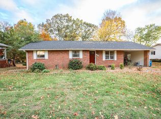 1213 Peggy Ann Dr, Murray, KY 42071