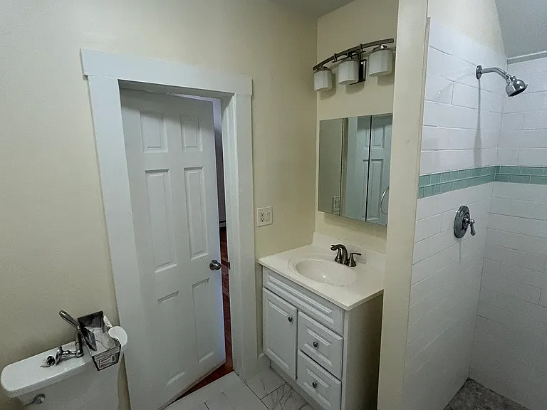 83 Hall St #2A — Photo 18
