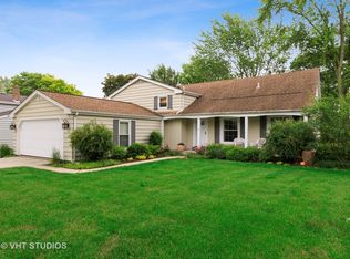 1420 Stonegate Rd, Naperville, IL 60540