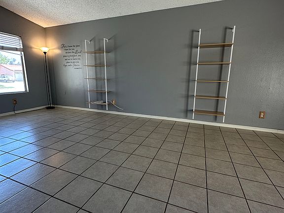 4th image of 3078 Mohawk Rd