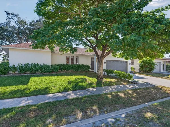 2553 W Scarlet Oak Ct, Sarasota, FL 34232