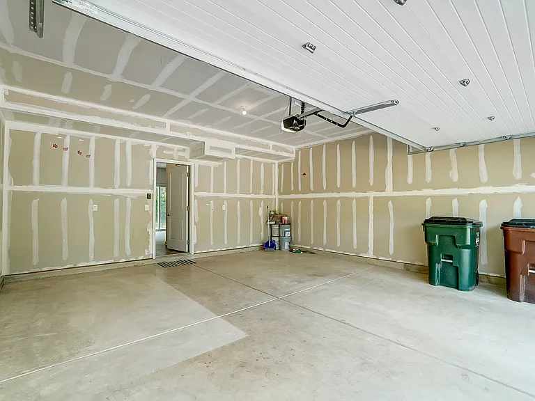 2847 Greenridge Cir — Photo 33