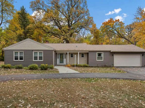 814 W Woodlawn St, Clinton, IL 61727