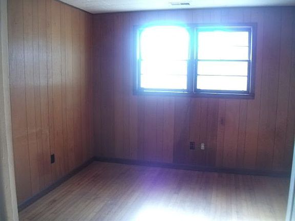 5th image of 1205 Fairfield St