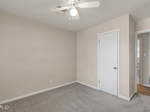 3rd image of 1706 Shady Grove Dr