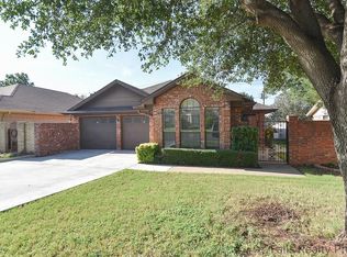 1525 Carol Ln, Wichita Falls, TX 76302