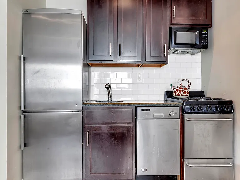 404 E 88th St #4-C — Photo 2