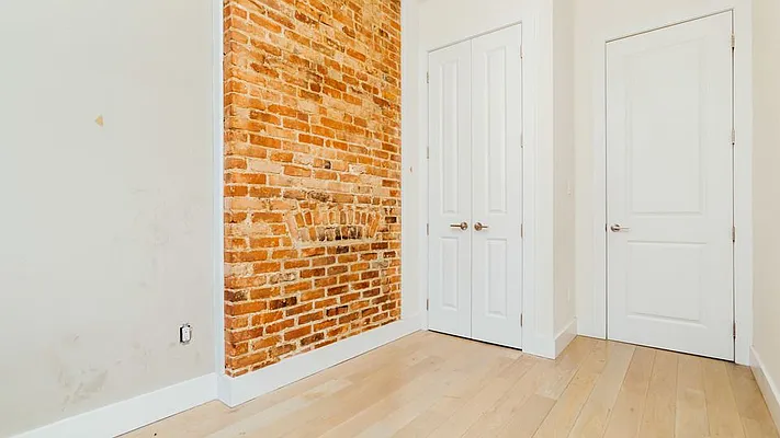 Rented by Nooklyn NYC LLC | media 30