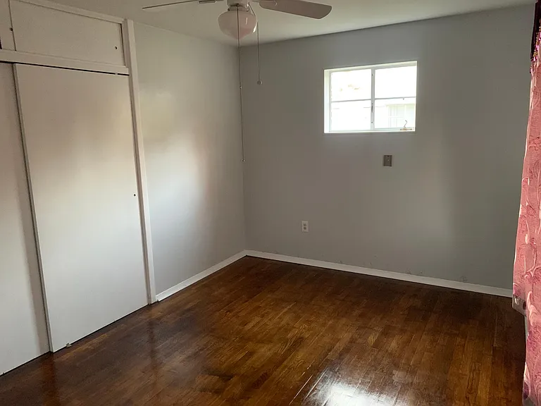 bedroom4