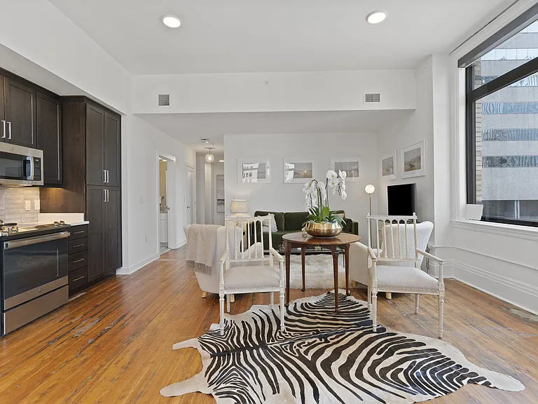 Mutual on Main Apartments — Photo 6