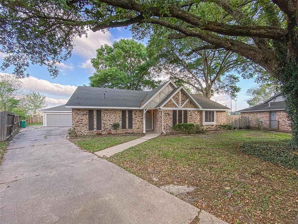 1st image of 2901 Castle Ct