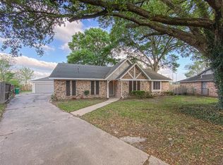 2901 Castle Ct, Pearland, TX 77581