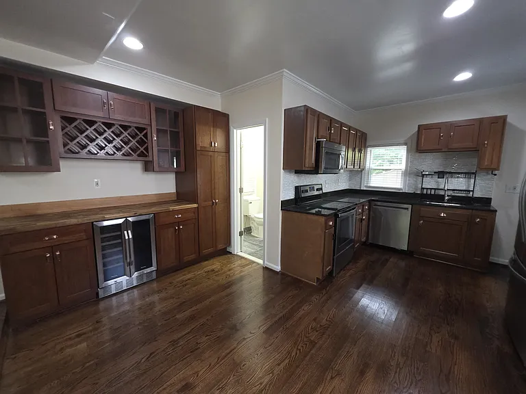 7516 Main St — Photo 15