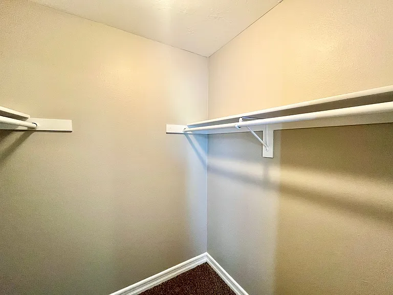3735 & 3745 Pershing Ave — Photo 10
