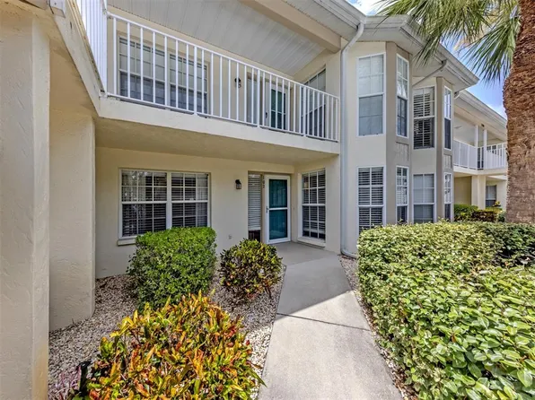 210 Silver Lake Dr Unit 102, Venice, FL 34292