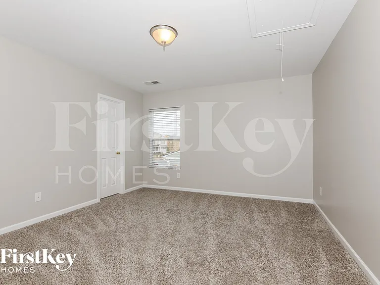 1008 Rural Farm Rd — Photo 12