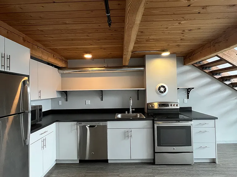 127 Broadway E #303 — Photo 9