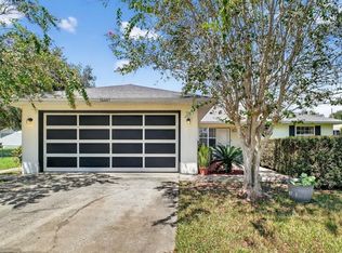 36445 Doral Dr, Grand Island, FL 32735