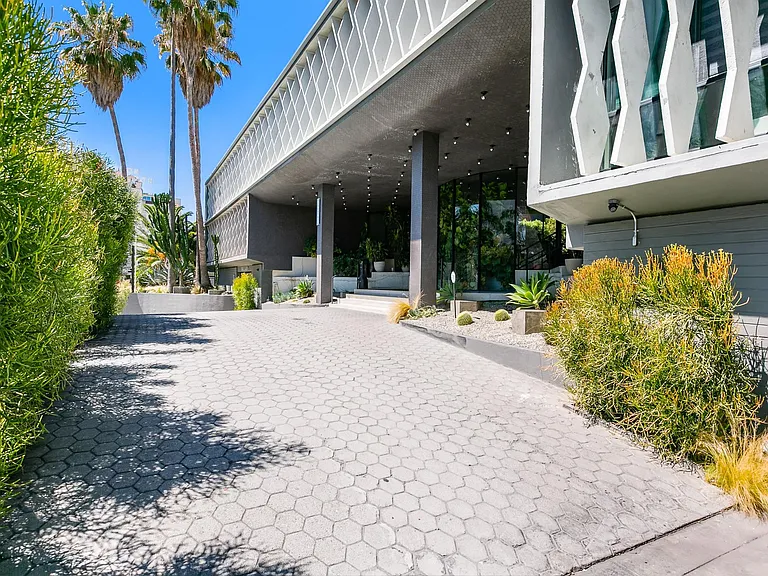 Hollywood Biltmore — Photo 1