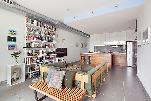 Sold by Compass | media 1