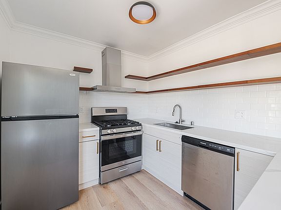 2nd image of 1008 N Stanley Ave #6