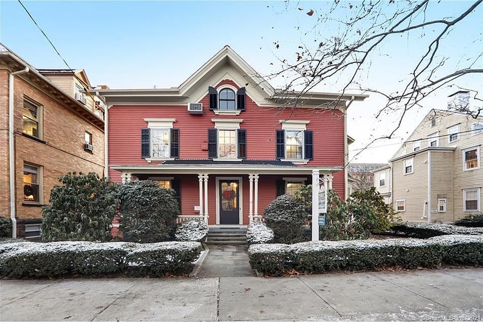 2nd image of 54 Trumbull St #1