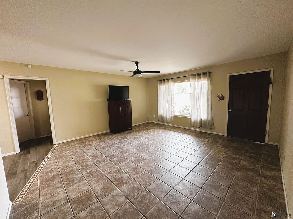 2229 W 17th St, Yuma, AZ 85364 | MLS #20253976 | Zillow