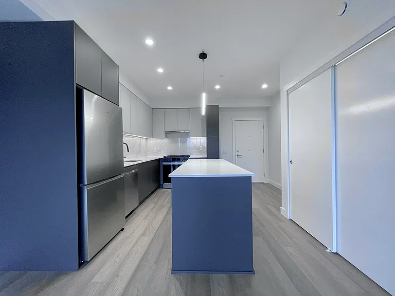 7738 119a St #418 — Photo 5