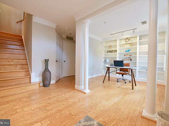 4th image of 1107 N Royal St