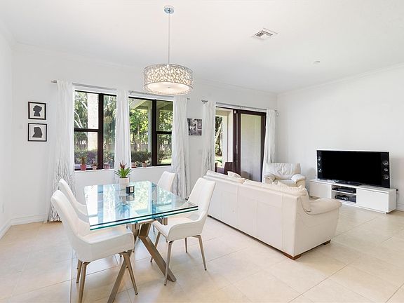 3rd image of 183 SW 127th Terrace #183