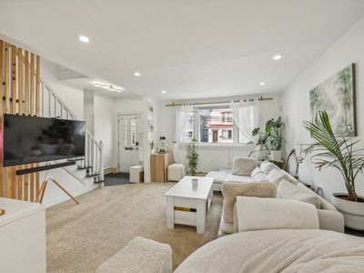 18 E 44th St, Bayonne, NJ, 07002
