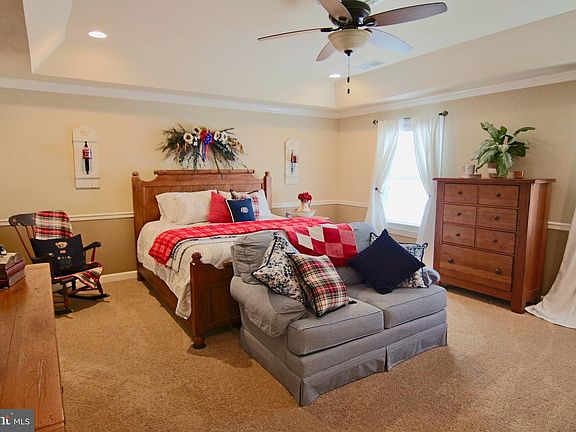 5th image of 1263 Colonial Park Dr