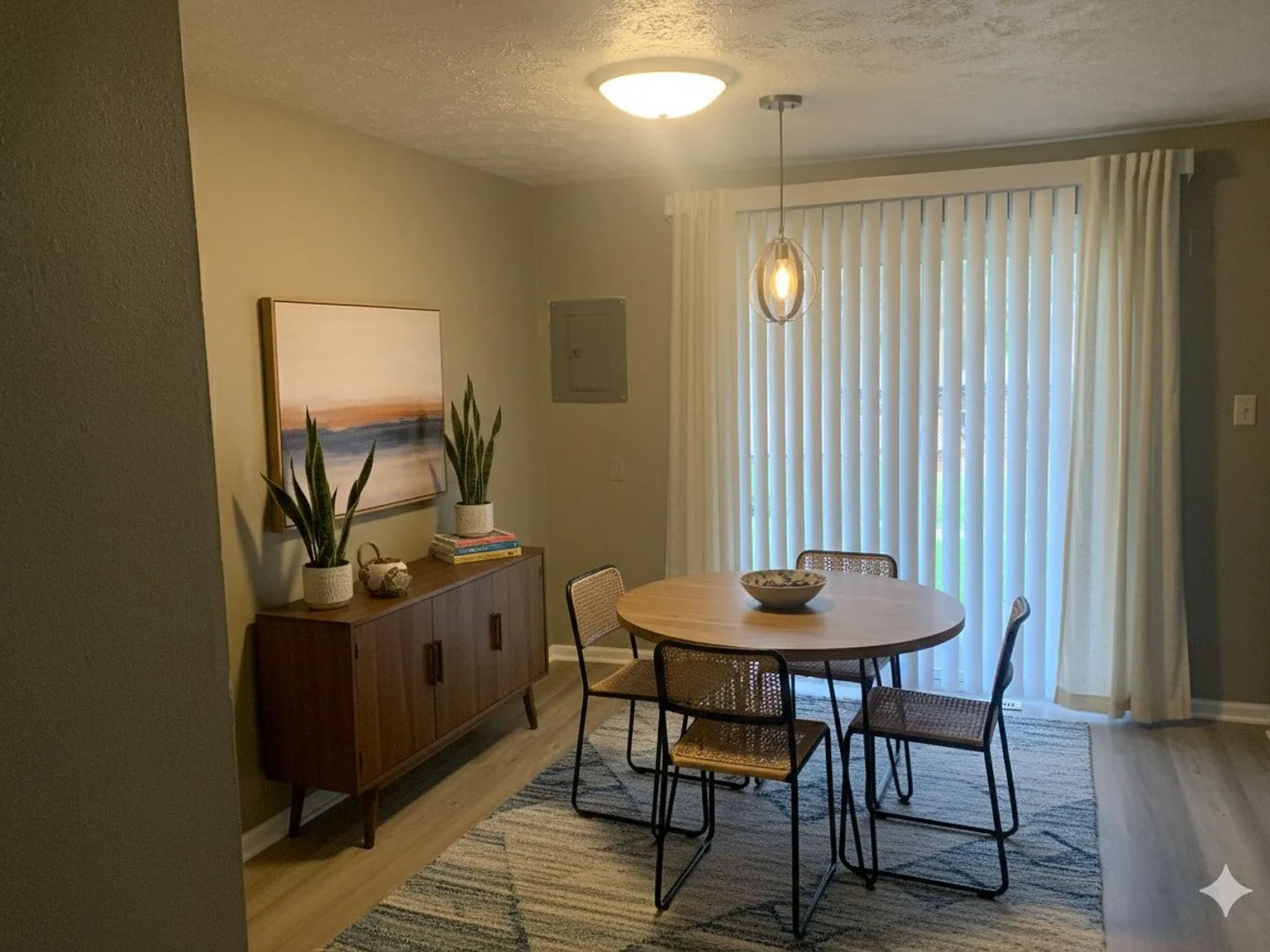 Fair Oaks Apartments — Photo 3