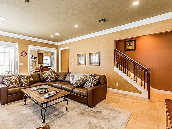 5th image of 2811 Saint Annes Dr