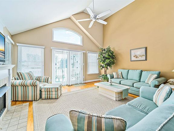 5th image of 112 52nd St Unit West