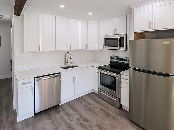 2nd image of 14 Church St APT G